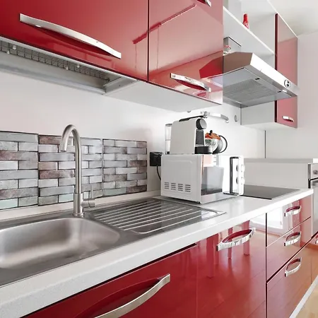 Sunny Hideaway Apartment Milan