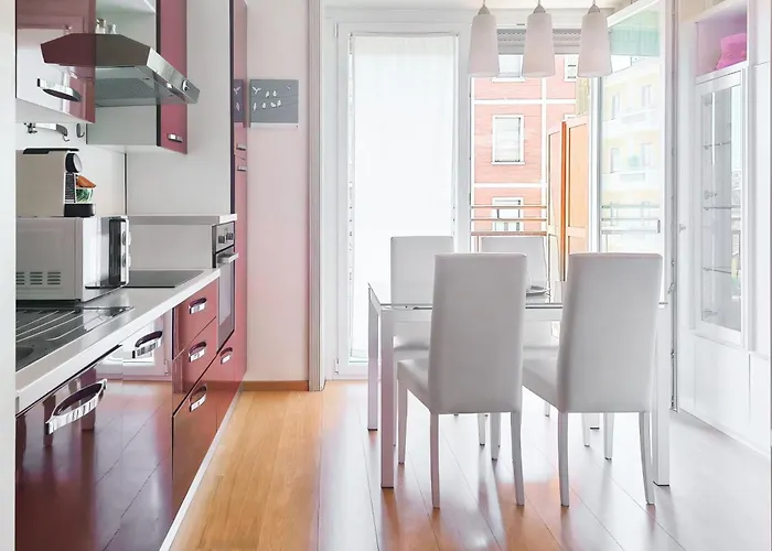 Sunny Hideaway Apartment