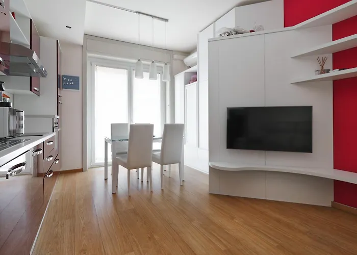 Sunny Hideaway Apartment *