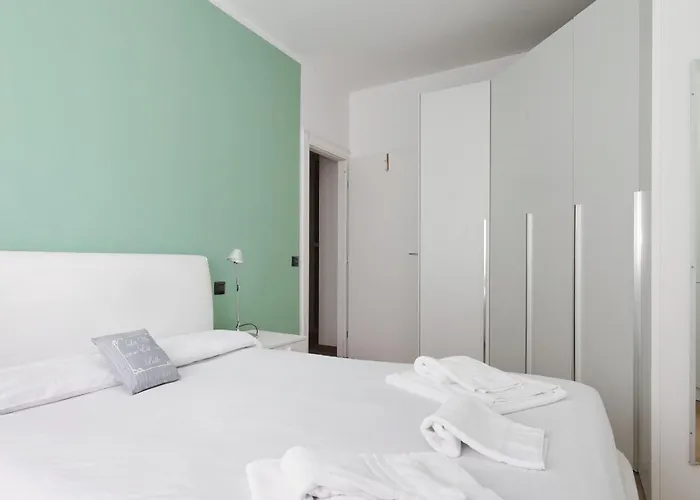 Sunny Hideaway Apartment *