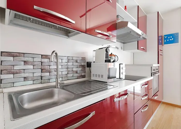 Sunny Hideaway Apartment Milan